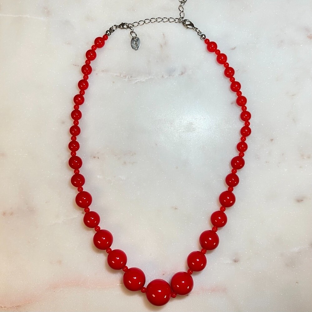Claire’s | Y2K Red Beaded Necklace